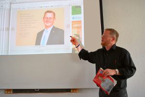 Der Baden-Badener Pfarrer Kornelius Wieland-Gölz referierte fachkundig und unterhaltsam.   Foto: Kindle