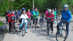 Die Radtour des Arbeitskreis Tourismus Neuried verband Information und sportliche Betätigung miteinander.   Foto: Fink