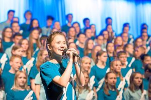 Bei der Aufführung des Musicals Josef stehen 70 Jugendliche auf Bühne in der Festhalle. Foto: Adonia Foto: Schwarzwälder-Bote