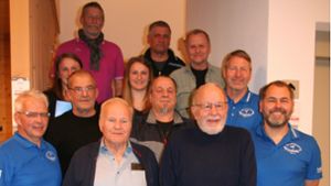 Die Geehrten des TuS Gutach mit dem Vorsitzenden  Martin Heinzmann (vorne links) Foto: Heinzmann