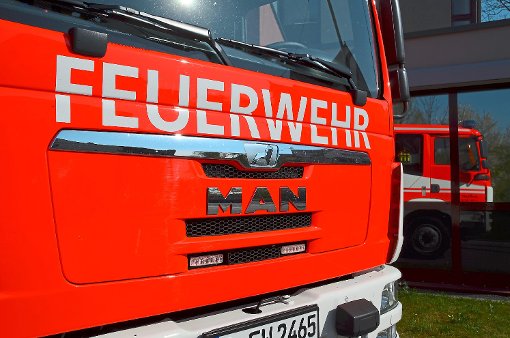 Die Feuerwehren aus Ettenheim, Münchweier und Wallburg waren mit 40 Mann und sechs Fahrzeugen vor Ort. Foto: Vichra Foto: Lahrer Zeitung