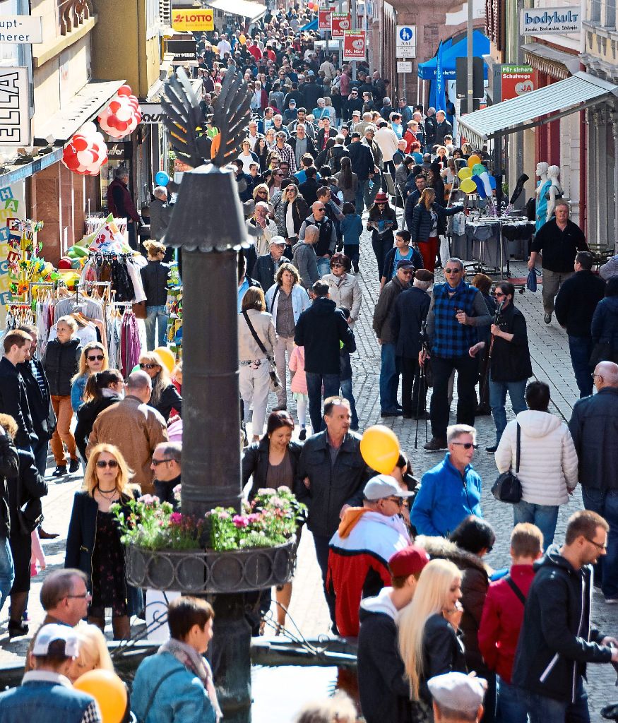 Die Marktstraße voller Menschen – so sieht man bei Stadtverwaltung und Werbegemeinschaft die Lahrer Einkaufsmeile am Liebsten.