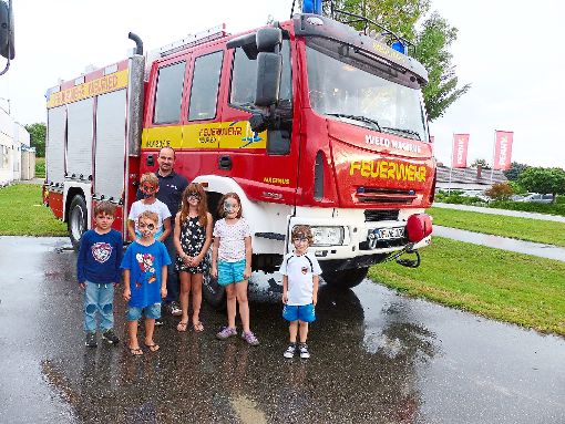 Kinderschminken und Fahrten mit dem Feuerwehrauto begeisterten die jüngsten Besucher in Ichenheim.  Foto: Fink