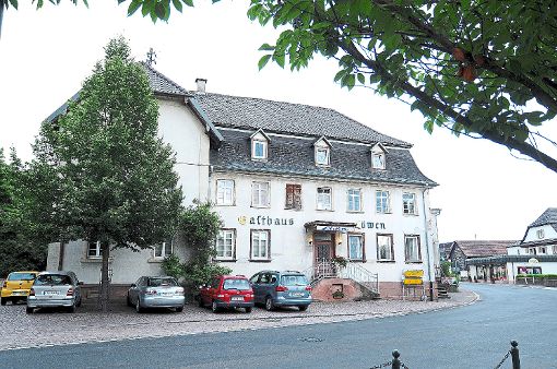 Herausgeputzt: das Gasthaus Löwen in Ichenheim vor der aufwendigen Sanierung  Foto: Künstle