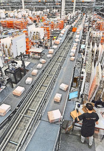 Im Erfurter Logistikzentrum fahren schon Tausende Pakete pro Tag über das Band.Foto: Schutt/IGZ Foto: Lahrer Zeitung