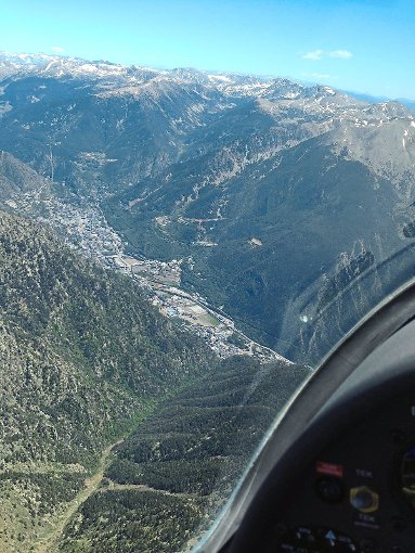 Beeindruckende Aussicht beim Flug über Andorra Foto: Fliegergruppe