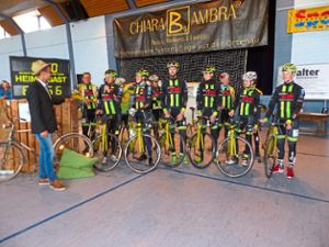 Das Radteam Heimat startete als Erstes auf die 37,2 Kilometer lange Strecke durch die fünf Neurieder Ortsteile.  Foto: Fink