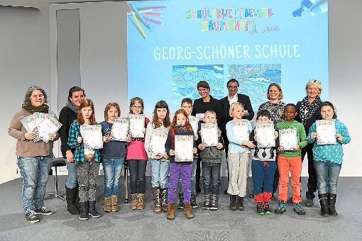 Die stolzen Preisträger bei der Verleihung in Stuttgart Foto: Schule