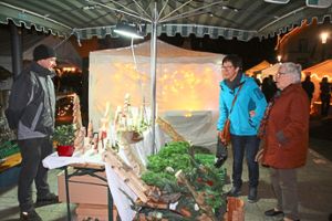 Beim Wintermarkt in Ottenheim war auch Erwin Klausmann vom Grieshaberhof in Hausach wieder vertreten.  Foto: Lehmann