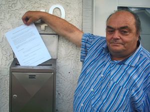 Walter Keck, Mitinitiator der IG, hat an alle Haushalten Fragebögen verteilt. Foto: Bär Foto: Lahrer Zeitung