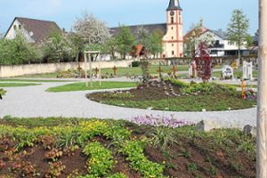 Beim neuen Grabfeld auf dem Friedhof in Rust übernimmt eine Gärtnerei die Pflege der Anlage und Pflanzen.  Foto: Mutz