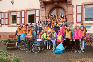 Viele Kinder und Erwachsene haben sich an der Putzete in Nonnenweier beteilgt.  Foto: Lehmann