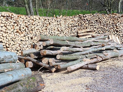 Nach wie vor ist Holz ein begehrter Rohstoff. Das laufende Kartellverfahren sorgt jedoch für Irritationen.  Foto: Vögele