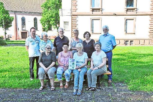 Die CDU Steinach-Welschensteinach hat 700 Euro an die Bürgerhilfe übergeben.   Foto: Kleinberger