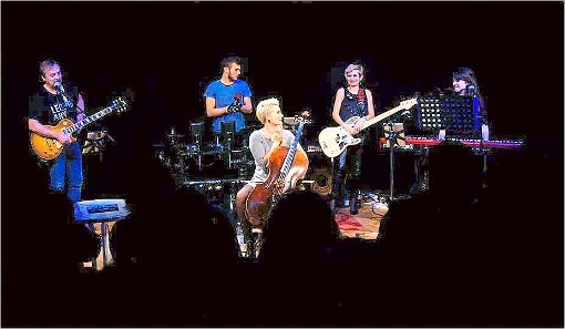 Die Gruppe Family Affair aus Straßburg bestreitet das vorläufig letzte Konzert im Billard 93.   Foto: Promo