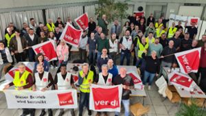 Mehr als 80 Mitarbeiter der Telekom in Offenburg wollten am Dienstag mit ihrem Ausstand auf die Foto: Verdi