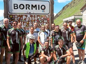 Die Radsportler aus Herbolzheim haben einige Südtiroler Pässe bezwungen.  Foto: Verein Foto: Lahrer Zeitung