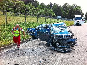 Der Skoda-Fahrer erlitt bei dem Unfall schwere Verletzungen, seine Ehefrau sowie der 55-jährige Unfallgegner wurden ebenfalls verletzt. Foto: Glaser