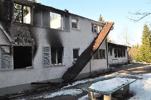 Nach dem Feuer ist der Schaden am Ferienheim Moosenmättle hoch – ob es wieder aufgebaut wird, ist nicht klar.   Foto: Steitz