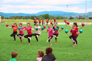 Die Kinderturngruppe zeigte in Kürzell beim Sportfest, was sie gelernt hat.  Foto: Lehmann