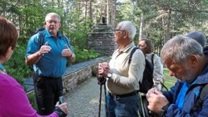 Norbert Klein (links) mit Teilnehmern der Exkursion Foto: privat Foto: Lahrer Zeitung