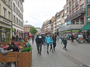Unter anderem in Straßburg ist das Tragen einer Schutzmaske auf der offenen Straße nun Pflicht. Foto: Silvant Foto: Lahrer Zeitung