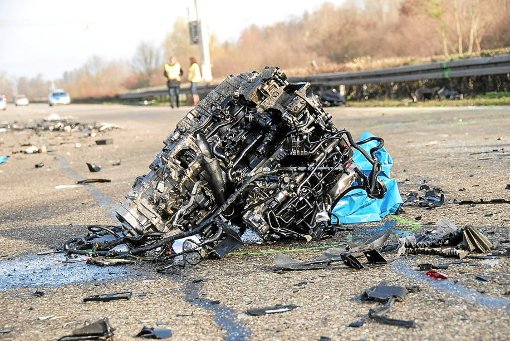 Bei einem Horror-Crash auf der Autobahn 5 am 18. November verloren sechs Menschen ihr Leben. Foto: Polizei