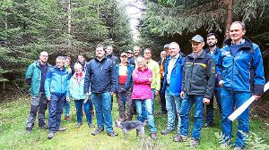 Der Gemeinderat hat mit Experten verschiedene Areale bei einer Waldbegehung in Oberwolfach begutachtet. Es ging unter anderem zum Hohnlochen und Hundskopf.   Foto: Bea