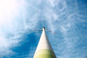 Auf dem Höhenrücken zwischen Ettenheim und Schuttertal sollen insgesamt drei moderne Windkraftanlagen in Zukunft Strom gewinnen. Foto: Stratenschulte Foto: Lahrer Zeitung