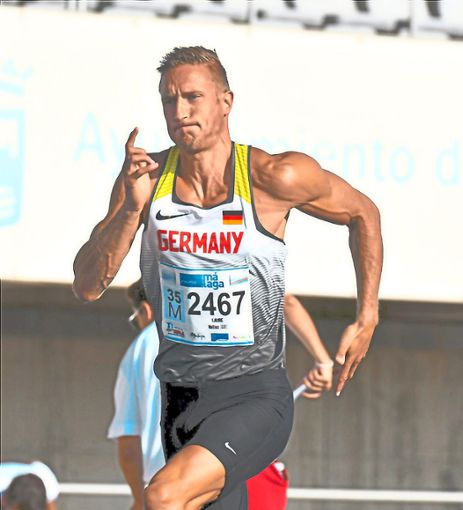 Matthias Laufe, Altersklassenweltmeister im Zehnkampf zeigte beim Stabhochsprung mit 4,10 Metern, dass er es immer noch drauf hat.Foto: Privat Foto: Lahrer Zeitung