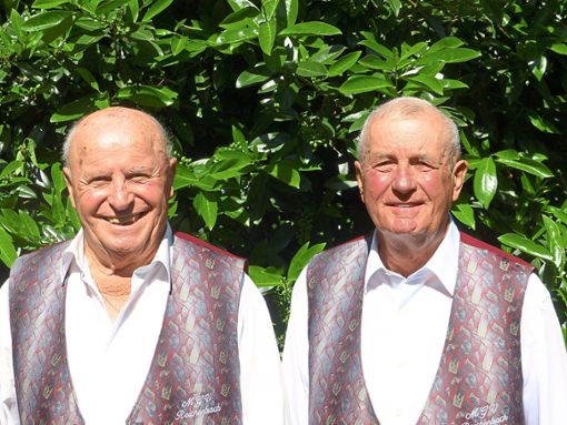 Verdiente Mitglieder des Männergesangvereins: Gerd Merz (links) und  Fritz Werner  Foto: Vögele