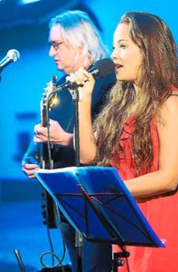 Die Lahrerin Hannah Wilhelm, hier 2015 bei einem Konzert zusammen mit Berni Weiss, tritt bei The Voice of Germany auf.  Foto: Archiv - Künstle
