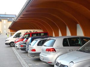 Im Neuen Ortszentrum dürfen Autofahrer ganz legal ihr Fahrzeug abstellen. Künftig aber nur mit Parkscheibe. Foto: Bohnert-Seidel