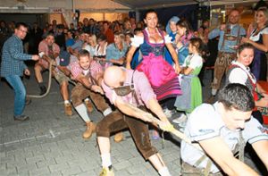 Beim Seilziehwettbewerb dürfen die Teilnehmer auf dem Oktoberfest ihre Muskeln spielen lassen. Archivfoto: Schnabl Foto: Lahrer Zeitung