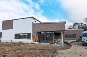 Soll bis April fertig werden: Die neue Münchgrundhalle in Altdorf. Foto: Decoux-Kone
