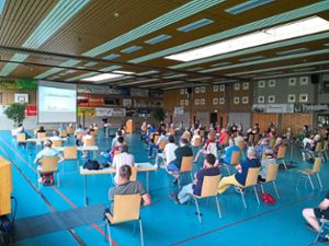 Mir rund 70 Zuhörern war die Rheinauenhalle bei der Projektvorstellung gut gefüllt.  Foto: Köhler