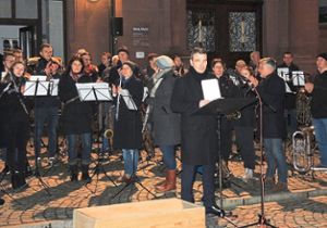 Das Weihnachtskonzert der Stadtkapelle Wolfach und die Ansprache des Bürgermeisters gehören für viele Wolfacher zum Heiligabend dazu. Foto: Jehle Foto: Schwarzwälder Bote