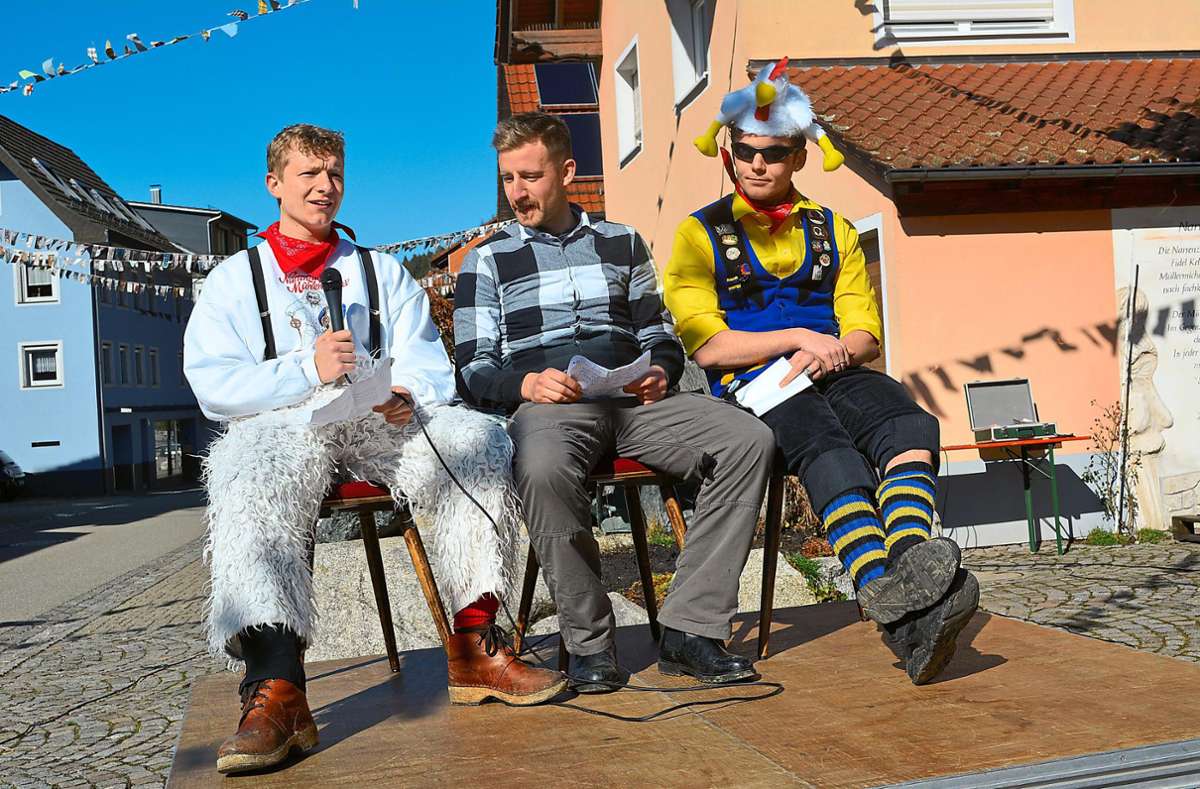 Niklas Schwab (von links), Dominik Duffner und Michael Schwab hatten mit ihren Gschichtle die Lacher auf ihrer Seite. Foto: Wölfle