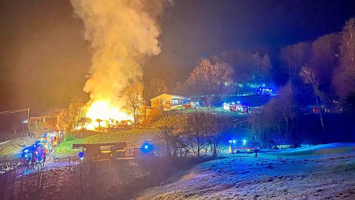 Schaden von 150.000 Euro: Scheune bei Seelbach brennt komplett nieder