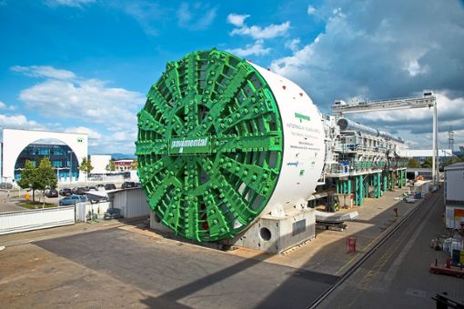 Die fast 5000 Tonnen schwere Tunnelbohr-Maschine der Firma Herrenknecht hat einen Durchmesser von 16 Metern und ist die größte in ganz Europa. Foto: Herrenknecht