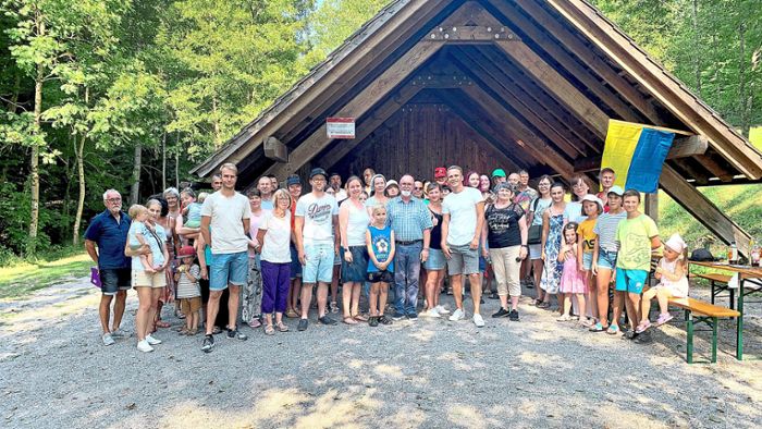 Spenden bei Sommerfest übergeben: Seelbacher Vereine helfen Flüchtlingen in der Ukraine