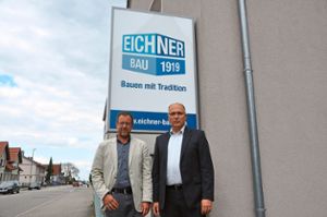 Das Bauunternehmen Eichner mit seinen beiden Geschäftsführern Christian Surbeck (links) und Klaus Koch blickt auf eine erfolgreiche 100-jährige Firmengeschichte zurück. Foto: Sadowski