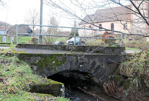 Bei der Prinschbachbrücke gibt es unter anderem Schäden am Natursteingewölbe.   Foto: Archiv Foto: Lahrer Zeitung