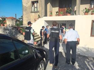 Bei einer Razzia in Albanien gegen eine Einbrecherbande waren auch Polizeikräfte aus der Ortenau im Einsatz.   Foto: Polizei
