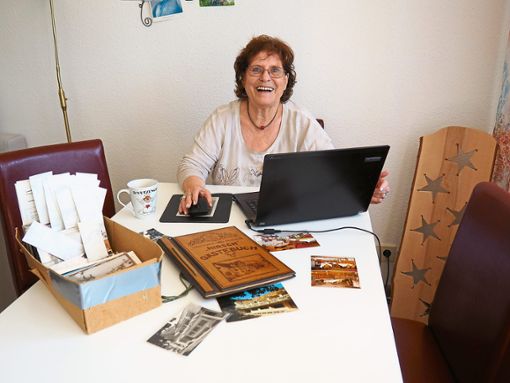 Alle zwei Monate ist Hildegard Geyer in  ihrer Wohnung in  Hausach, recherchiert und schreibt an ihrem Buch. Foto: Reinhard Foto: Schwarzwälder Bote