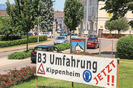 Klare Forderung aus Kippenheim: Der Verkehr im Ort muss weniger werden. Dafür braucht es eine Umfahrung, sagt die Bürgerinitiative. Foto: Decoux-Kone