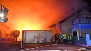 Großbrand in Langenwinkel: Nachbar alarmierte sechsköpfige Familie
