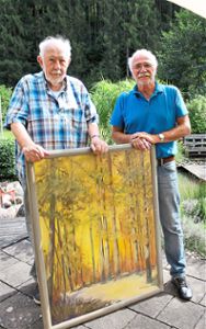 Der Ettenheimer Kunstmaler Kurt Bildstein (links) hat mit Hofstettens Galerie-Beauftragtem Heinz Schumacher letzte Absprachen für die Ausstellung getroffen. Foto: Störr