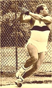 Walter Schmidt wog in seiner aktiven Zeit in den 1970-Jahren 135 Kilo bei einer Größe von 1,92 Metern.          Foto: Archiv IG Sport Lahr Foto: Lahrer Zeitung