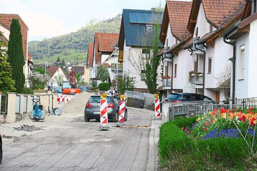 Die Leutkirchstraße wird nur dort asphaltiert, wo   Rohre verlegt werden.  Schönheitskorrekturen gibt es nicht.  Foto: cbs Foto: Lahrer Zeitung